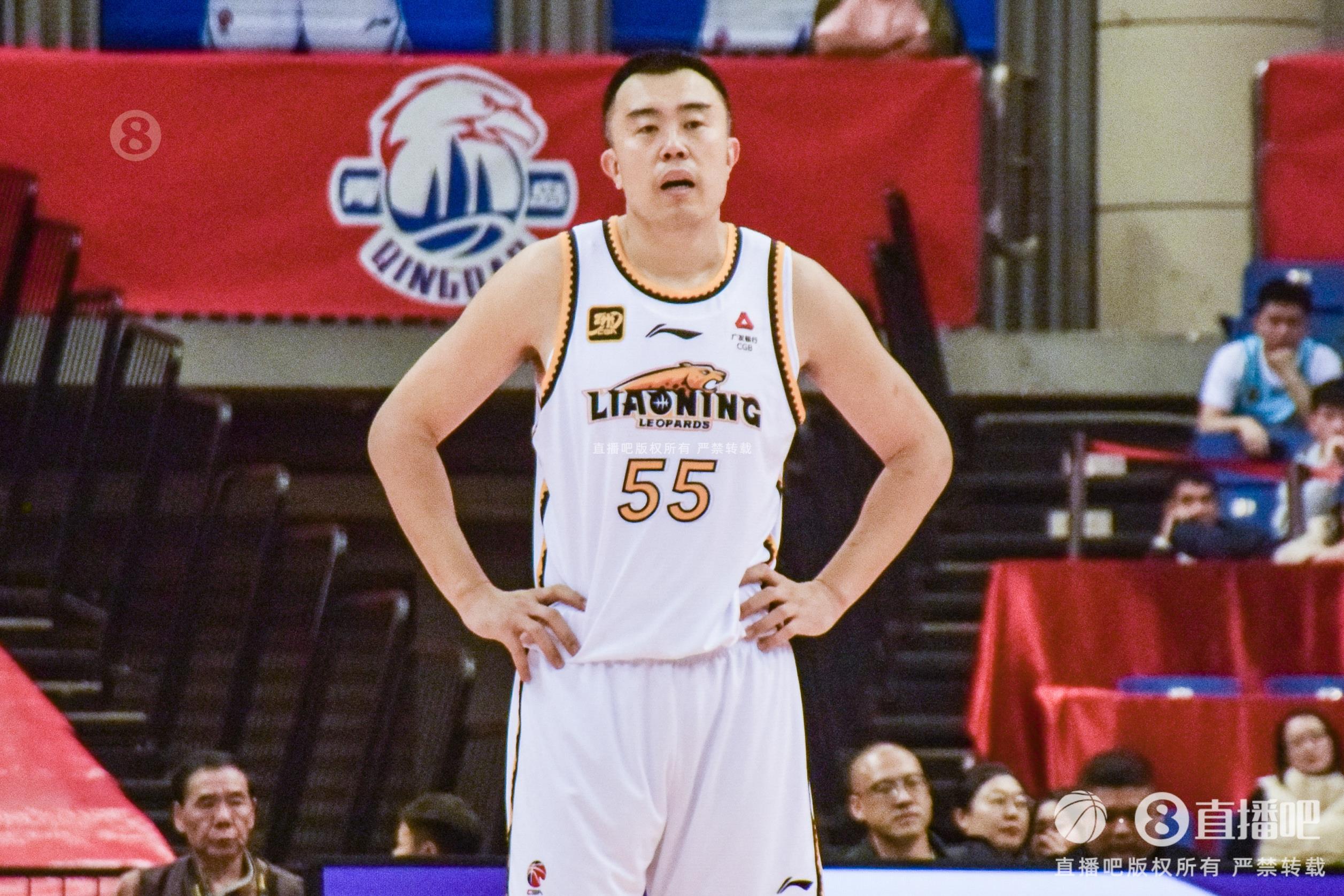 老將盡力了！韓德君7中4拿到14分12籃板3助攻